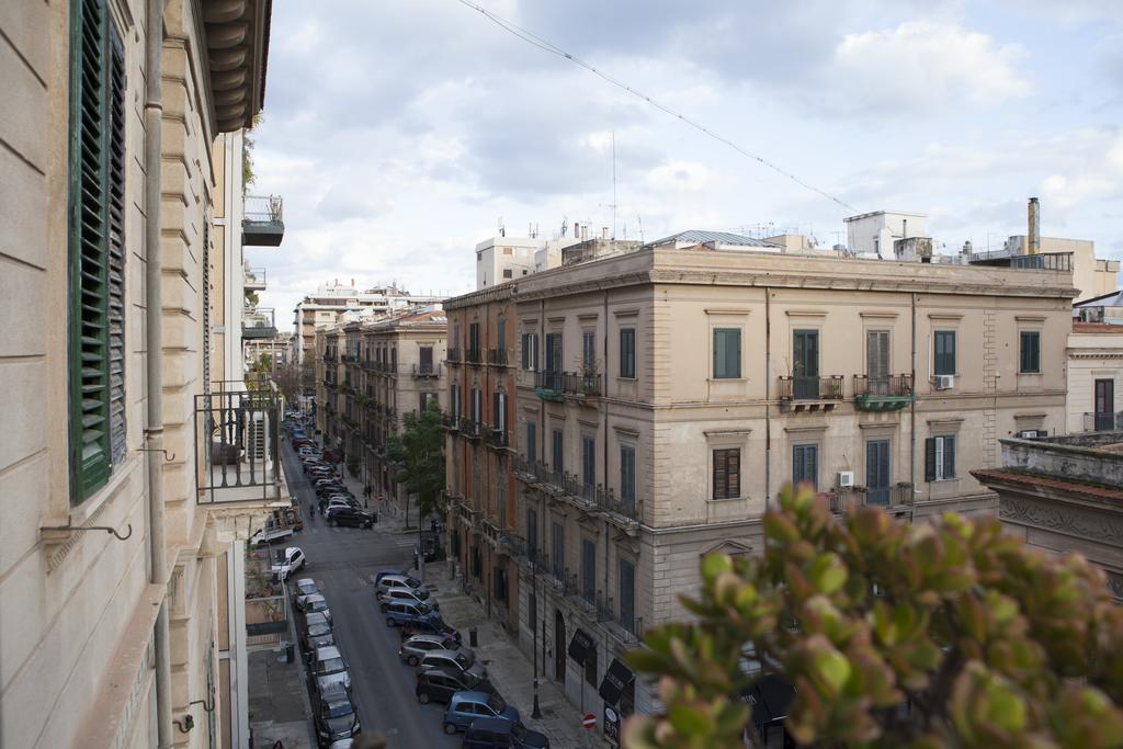 La Casa Di Beatrice Apartment Palermo Bagian luar foto